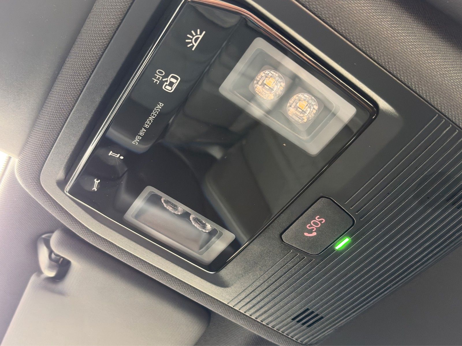 Fahrzeugabbildung Volkswagen Golf VIII Variant R-Line Facelift*ACC*LED*ViCo**