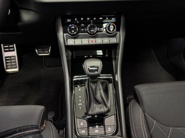 Fahrzeugverkauf 22 Skoda Karoq Sportline 1.5 AHK*Pano*19 Zoll*Matrix