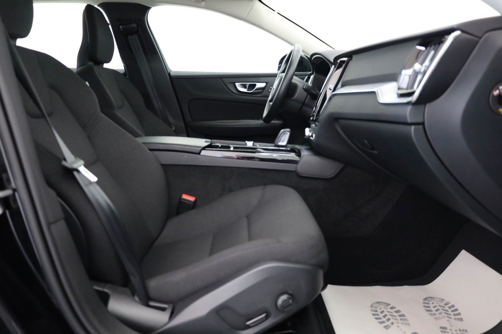 Fahrzeugabbildung Volvo V60 Kombi T6 Recharge Inscription Navi,LED,Apple
