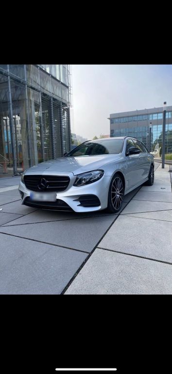 Image of Mercedes-Benz E 220
