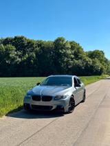 BMW F10 528i - BMW 528: 528i F10