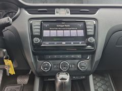 Fahrzeugabbildung Octavia Combi Elegance 1.8 TSI AHK Navi Bi-Xenon