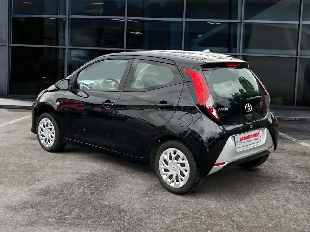 Fahrzeugabbildung Toyota Aygo x-play club