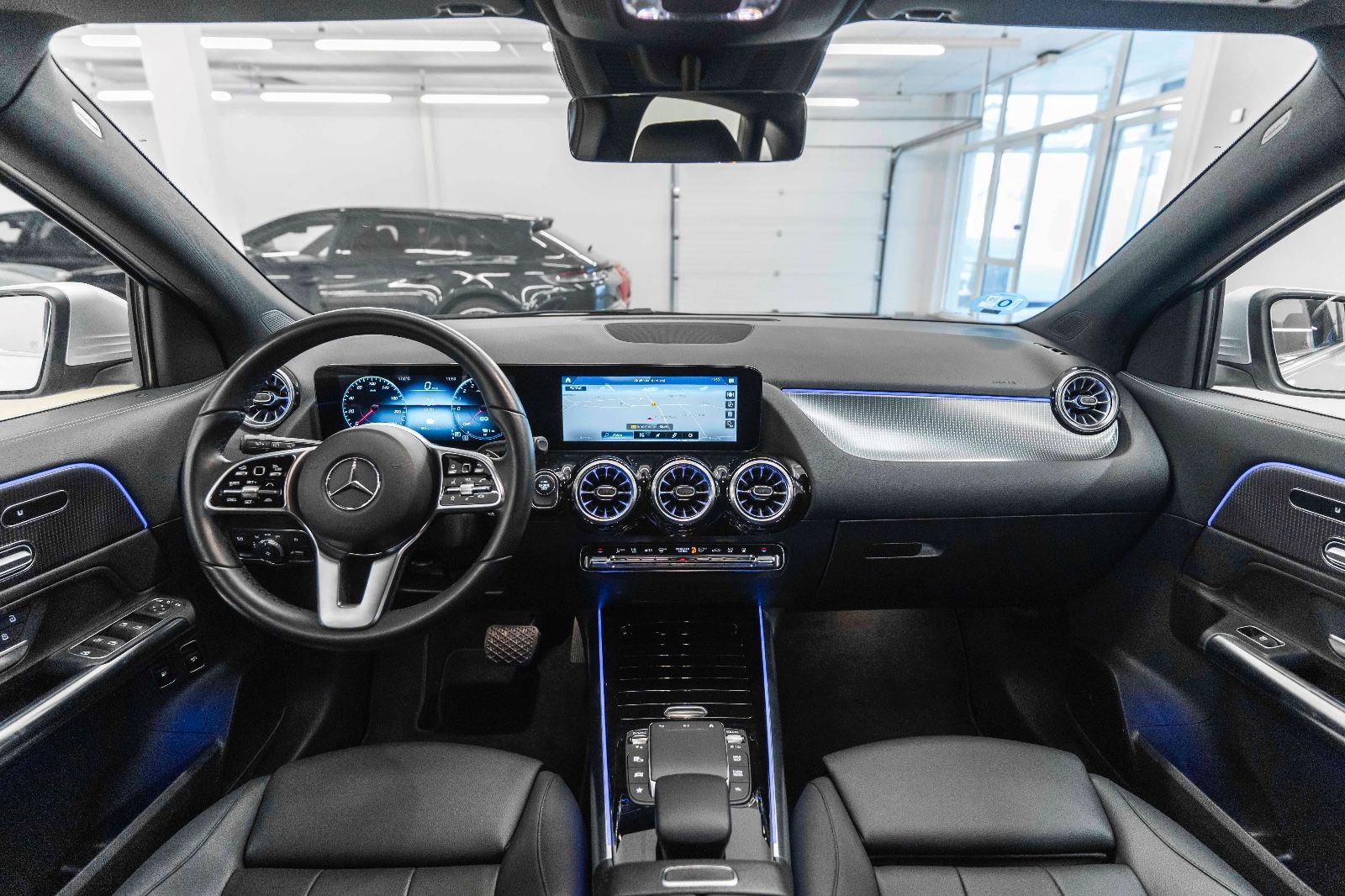 Fahrzeugabbildung Mercedes-Benz GLA 250e PLUG-IN ACC LED KAM TOTW KEYLESS GO NAV