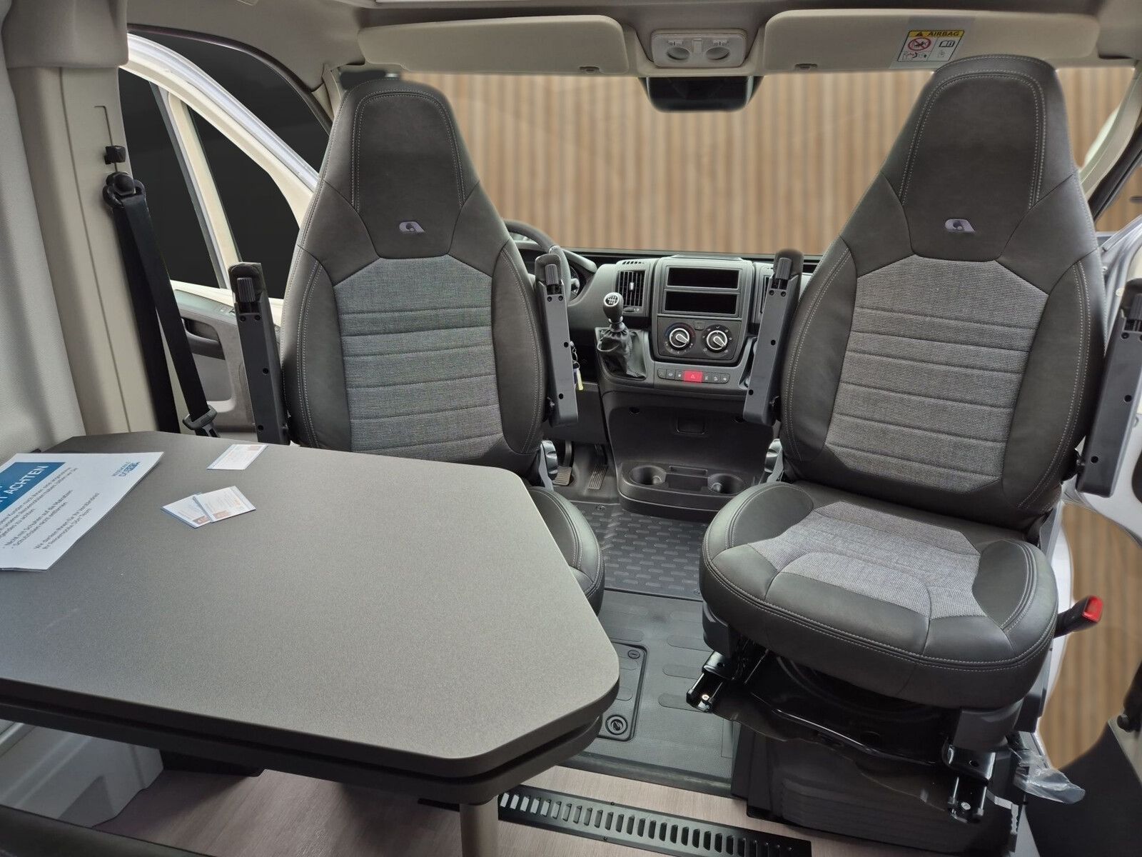 Fahrzeugabbildung Adria Twin Supreme 600 SX Markise,Radio,Lith,Solar,LED