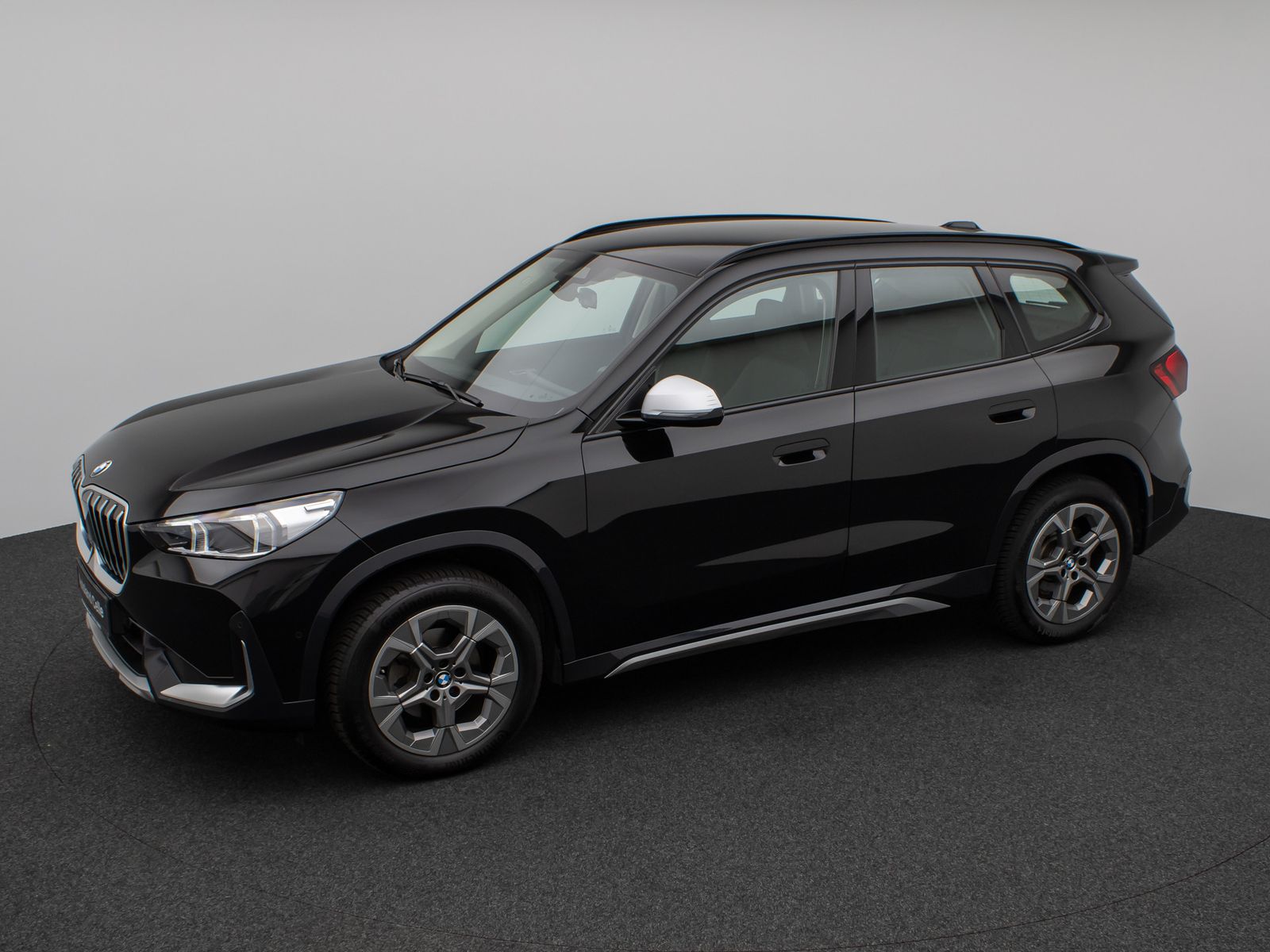 Fahrzeugabbildung BMW X1 sD18i xLine Kamera DAB Komfort Alarm AHK LED
