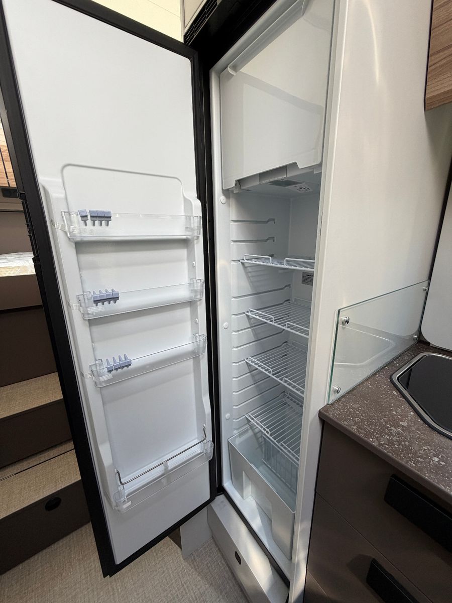 Fahrzeugabbildung Bürstner B66 Lyseo TD 690G