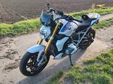 BMW R1250R aus 03/2022 mit 6.835 Kilometer - BMW R 6 Motorräder