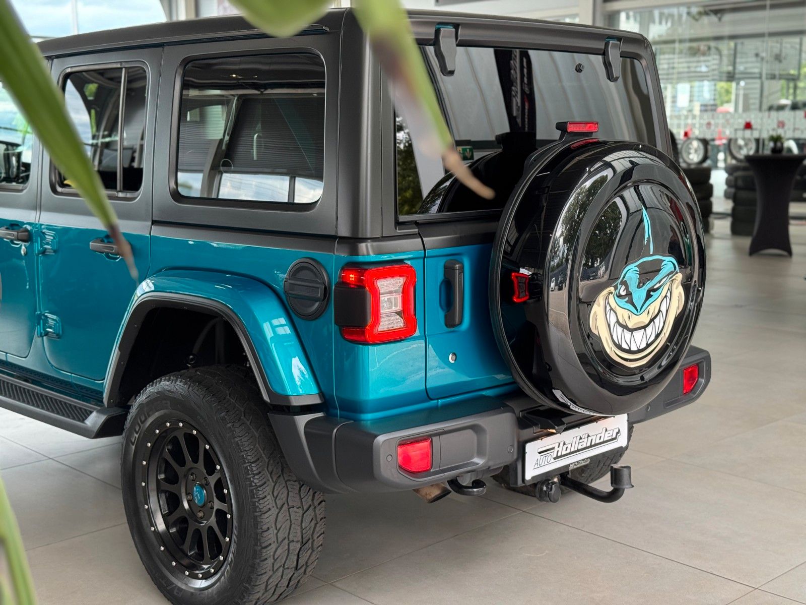 Fahrzeugabbildung Jeep Wrangler 2.2 CRDi Sahara Overland "SkyOne AHK"