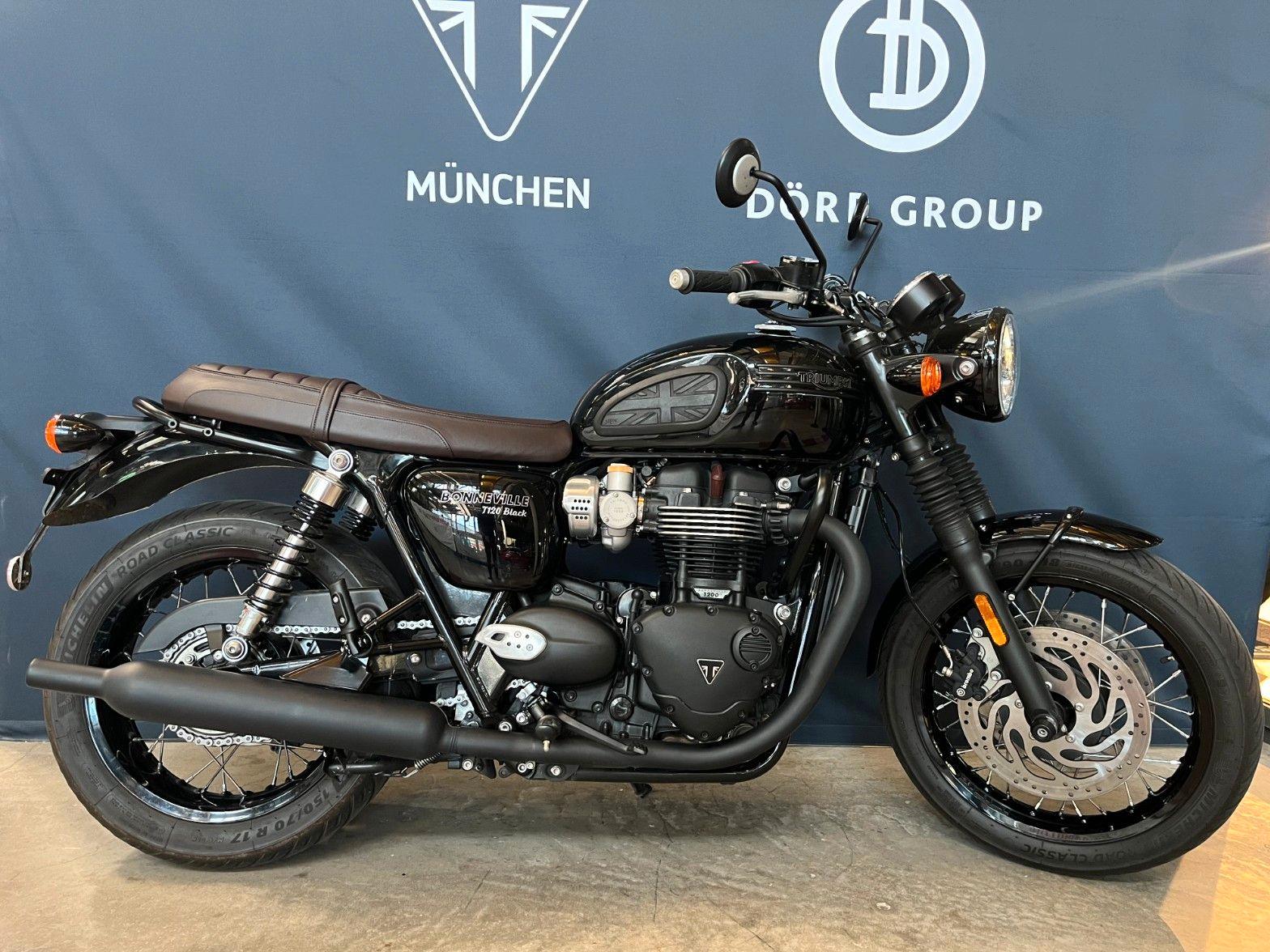 Triumph Bonneville T120 Black Jet Black mit viel Zubehör