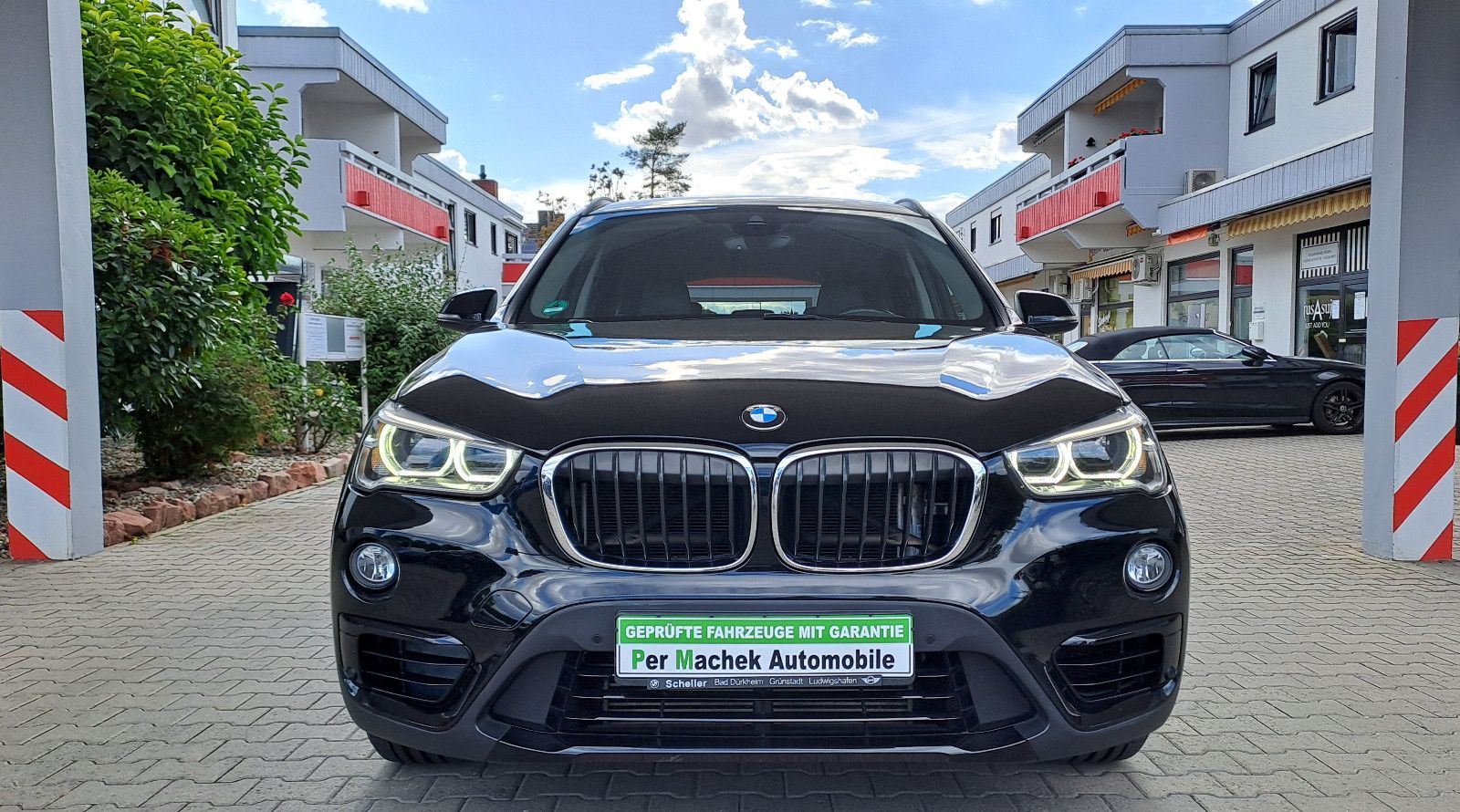 BMW X1 sDrive 20 i Sport Line AHK abnehmbar foto 2