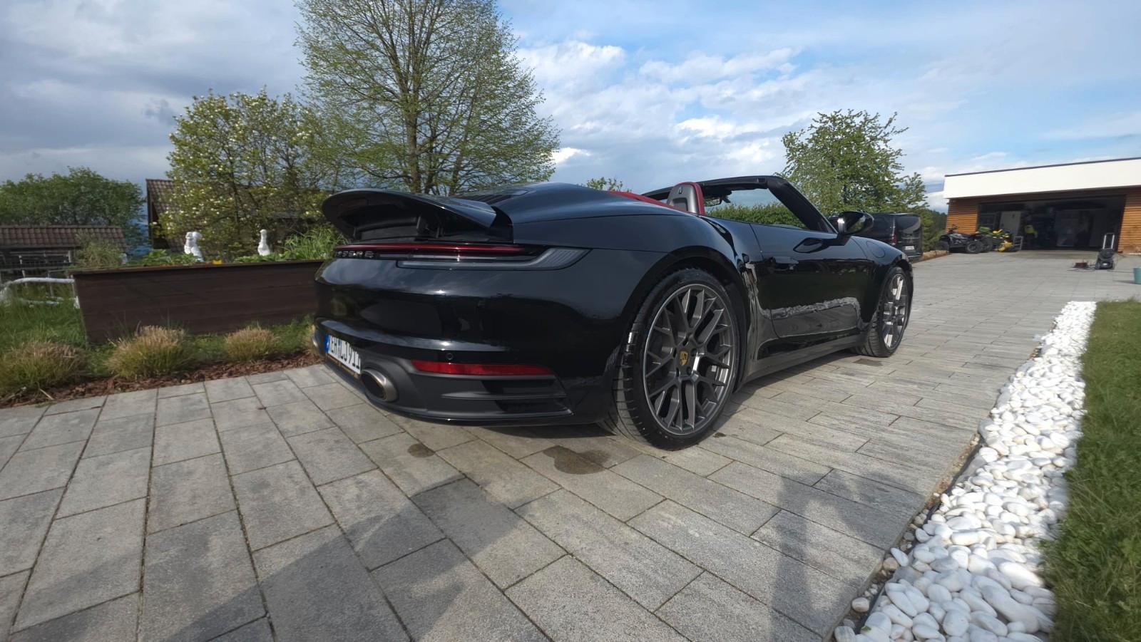 Porsche 911 Carrera Cabriolet