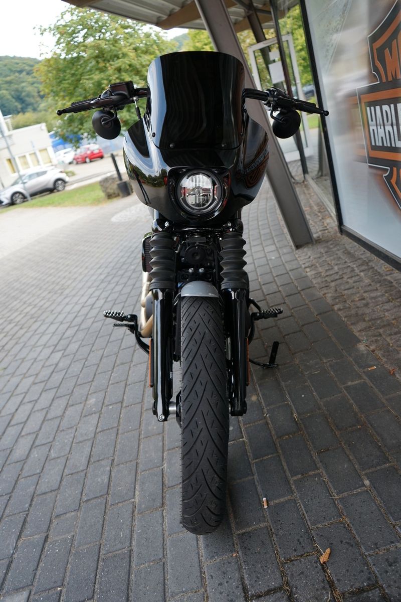 Fahrzeugabbildung Harley-Davidson Softail Street Bob FXBB CLUBSTYLE