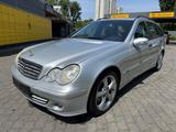 Mercedes-Benz 7C 200 T-Modell Kompressor/ TÜV Neu/ Automatik. - Mercedes-Benz C 200 aus 2005