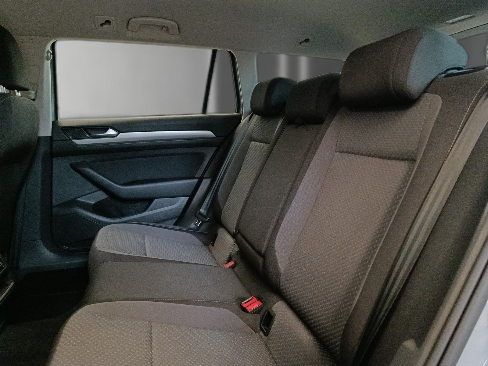 Volkswagen Passat Variant - Bild 17