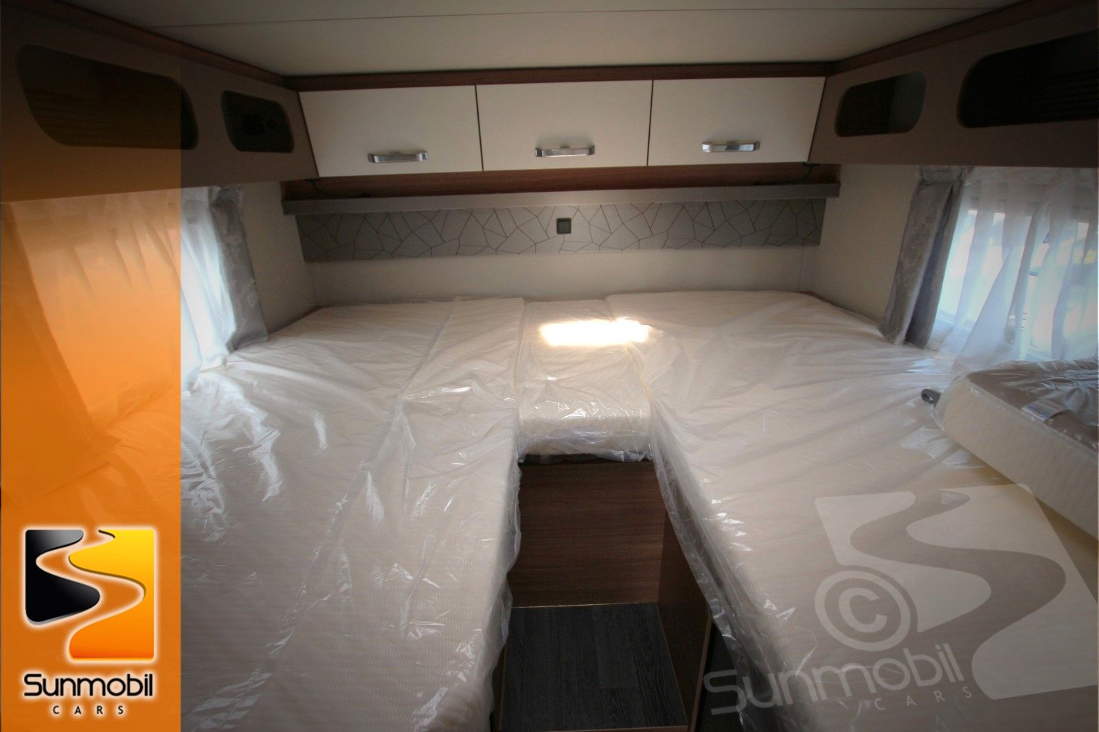 Fahrzeugabbildung Weinsberg CaraSuite 650 MEG Ford Markise Lithium Akku