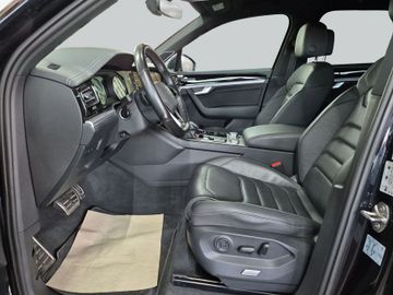 Volkswagen Touareg - 9
