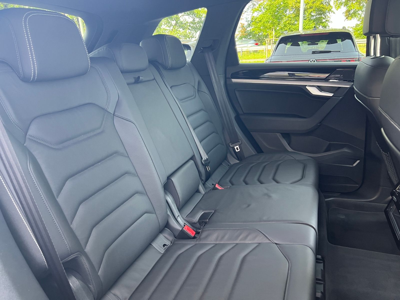 Fahrzeugabbildung Volkswagen Touareg 3.0 TDI 4MOTION *AHK, Luft, Leder, ACC,