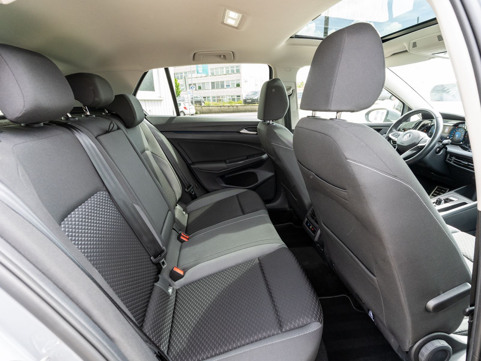 Volkswagen Golf - Bild 8