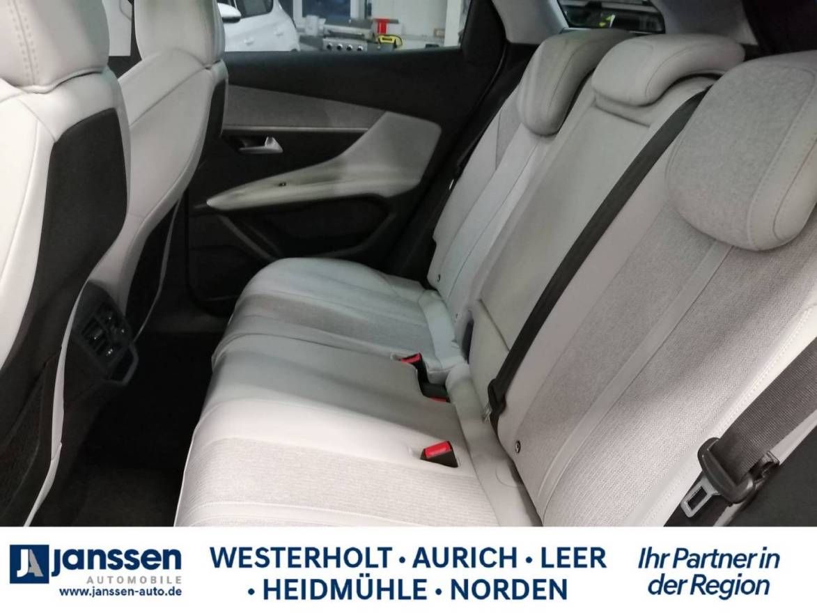 Fahrzeugabbildung Peugeot 3008 PureTech Stop & Start