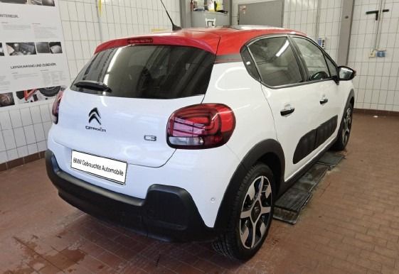 Fahrzeugabbildung Citroën C3 Shine 1.2 VTi PANORAMA KAMERA DASHCAM KEYLESS