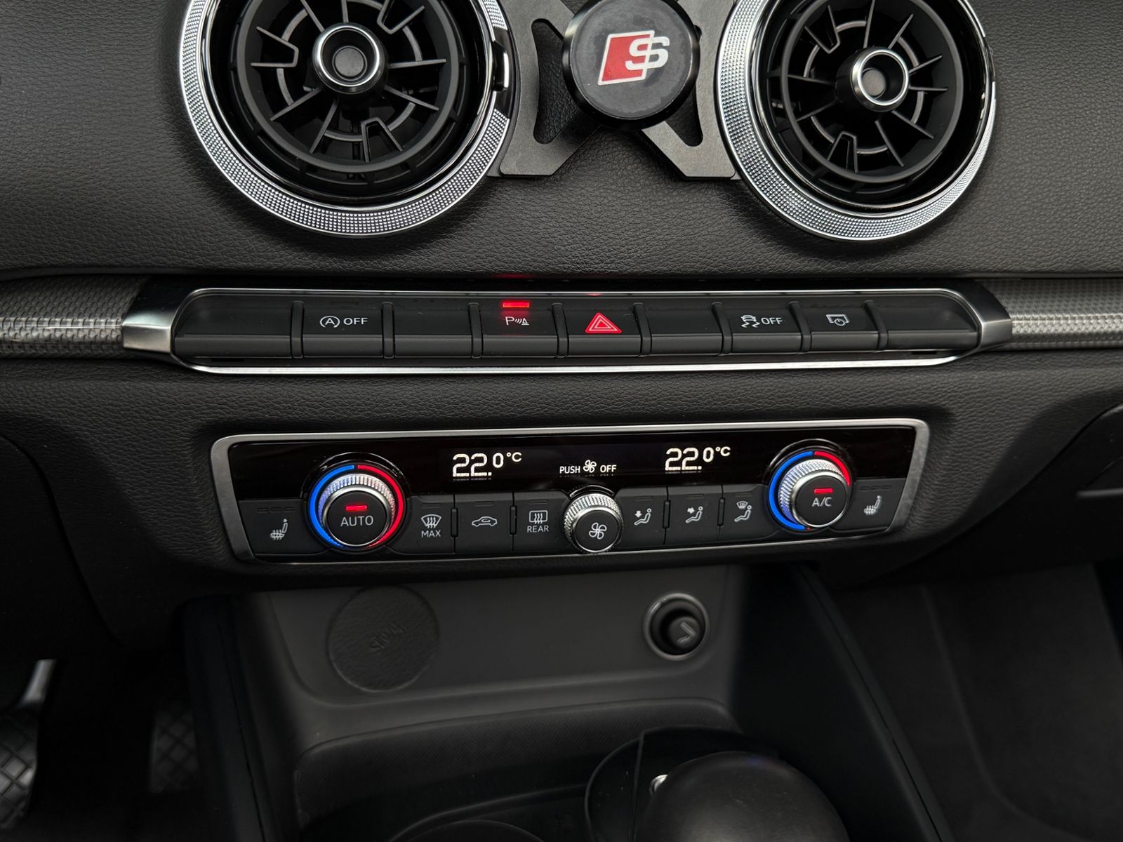 Fahrzeugabbildung Audi A3 Cabriolet design 35 TFSI XENON NAVI ALU