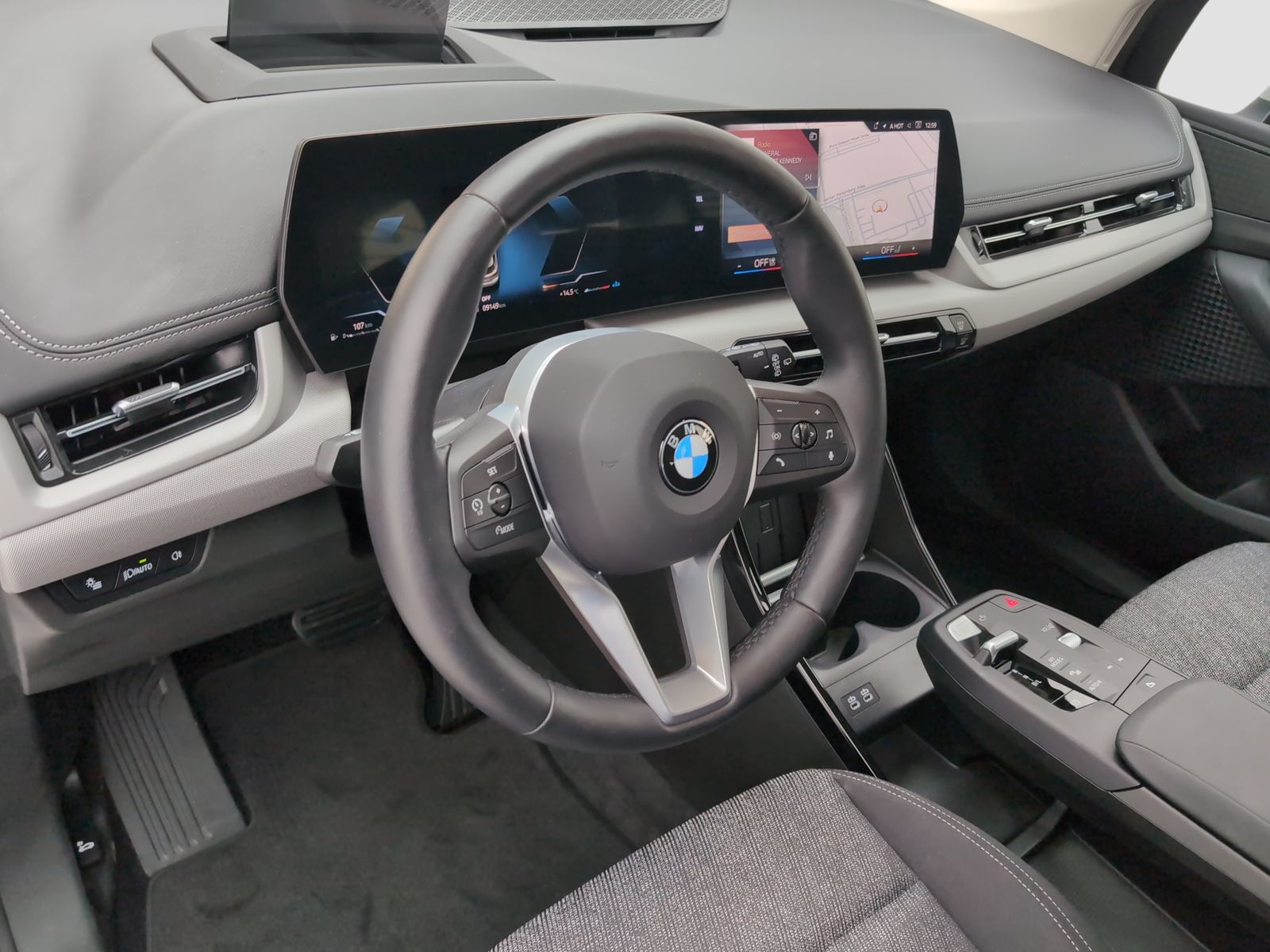 BMW 223 Active Tourer - Bild 12