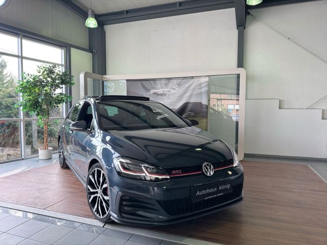 Volkswagen Golf VII Lim. GTI Performance /Panorama/Virtual