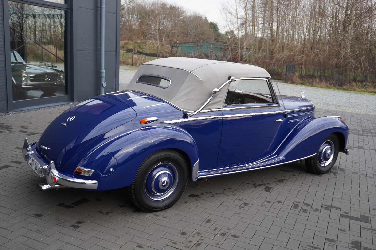 Fahrzeugabbildung Mercedes-Benz 220 A Cabriolet