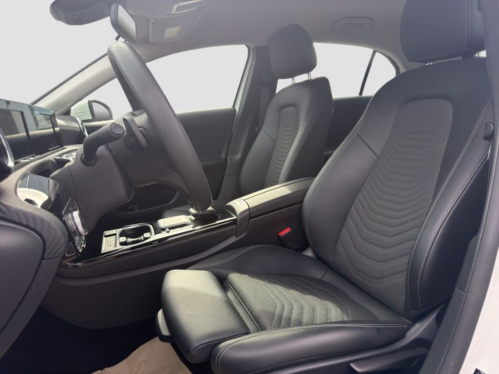 Fahrzeugabbildung Mercedes-Benz A 250 e Kompaktlimousine LED*Nav*SpurH*PDC*RFK