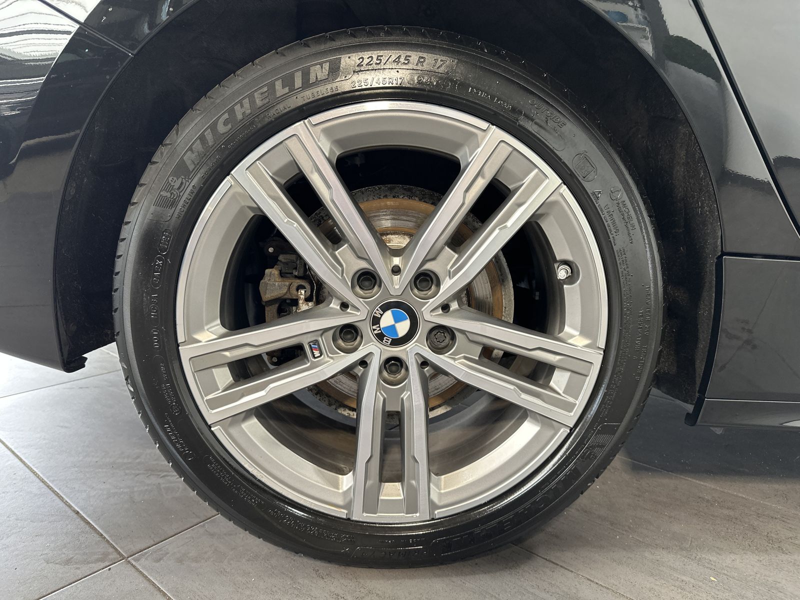 Fahrzeugabbildung BMW 118d M-Sport Aut. 5-Türer NAV+LED+WLAN+17ZO+SHZ