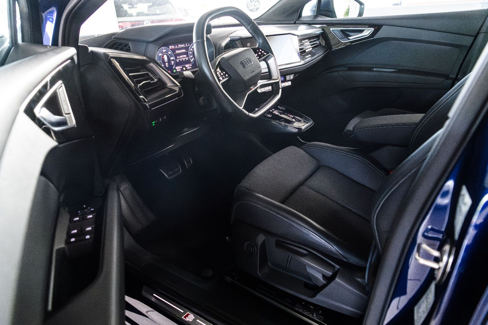 Fahrzeugabbildung Audi Q4 e-tron 45 RFK/MATRIX
