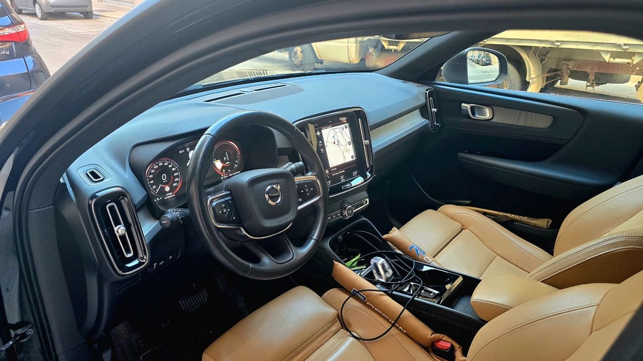 Volvo VOLVO XC40 T5 Recharge Plug-in Hybrid INSCRIPTIO imagem 3
