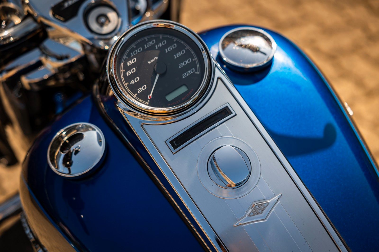 Fahrzeugabbildung Harley-Davidson FLHRC Road King Classic 107 cui -Screamin Eagle-
