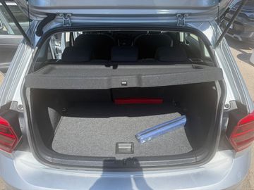 Volkswagen Polo - 11