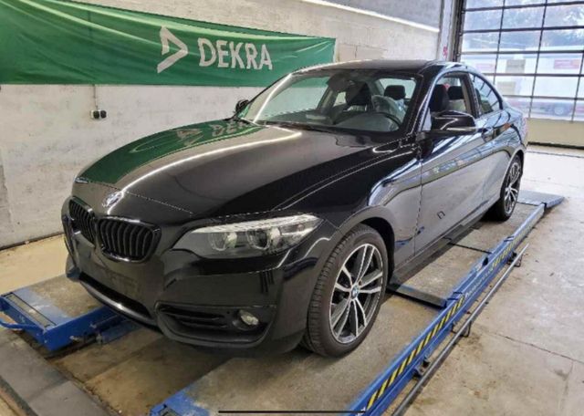 BMW 218d Coupe Sport Line*LED*1.Hd*Kamera*ShadowLine