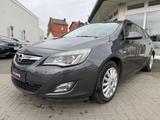 Opel Astra J Sports KLIMA PDC XENON AUTOMATIK - Opel in Gießen