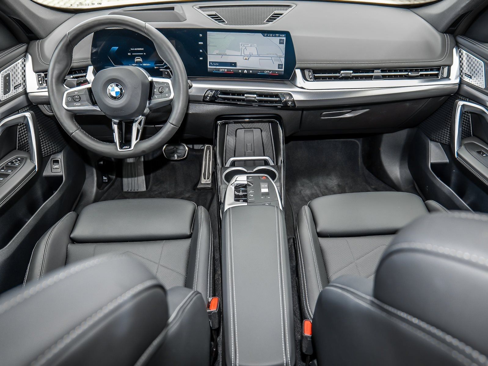 BMW X1 xDrive23i M Sport HUD PANO ACC AHK RFK NAVI foto 3