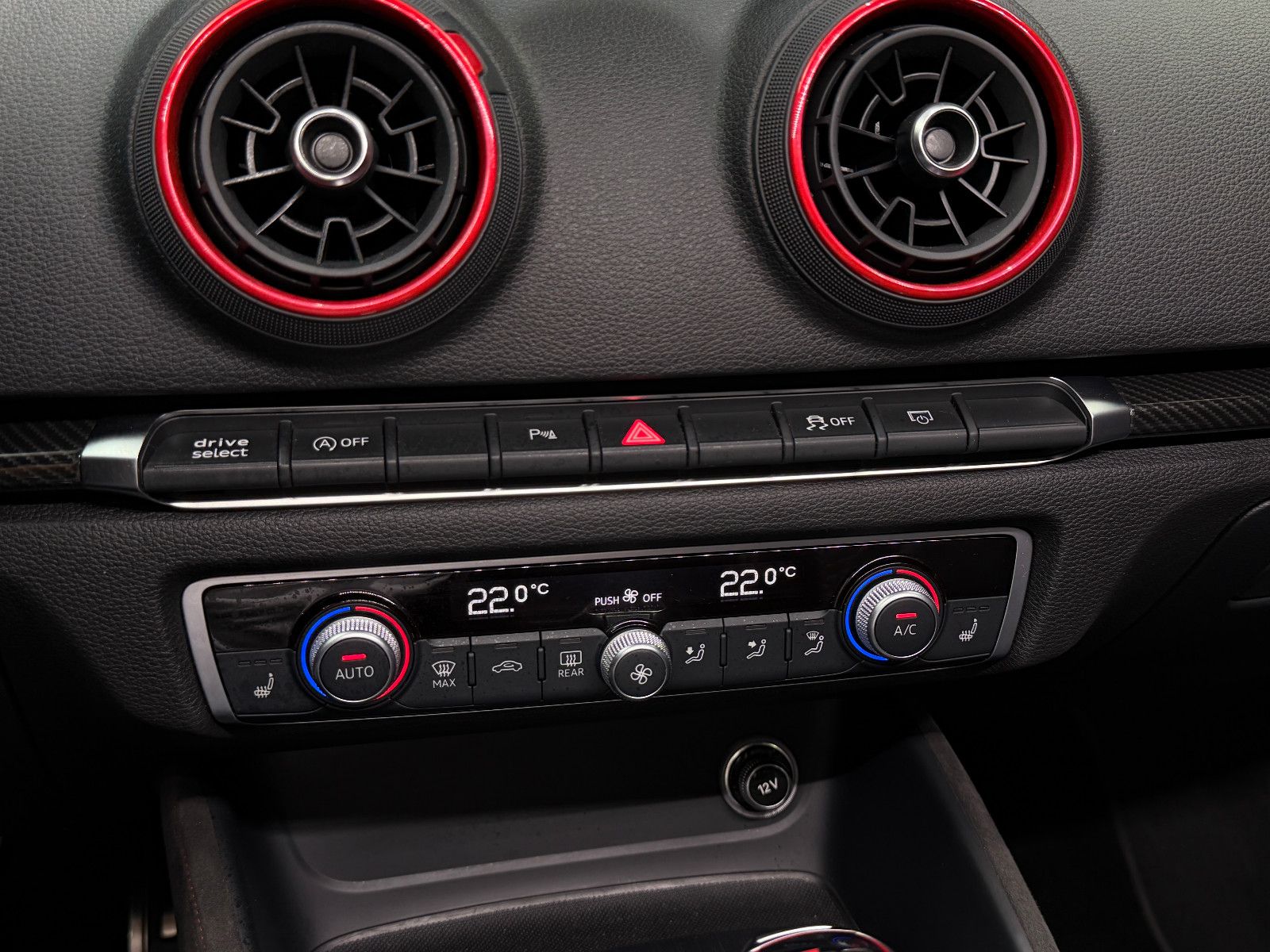 Fahrzeugabbildung Audi RS3 Sportback 2.5 TFSI|EVENTUR|BTMIRS-SITZ|B&O|