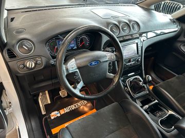 Ford S-MAX Titanium S *Navi*BiXenon*Sitzheizung*