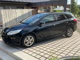 Ford Focus Kombi - Ford Focus aus 2012 mit Diesel-Antrieb: Kombi