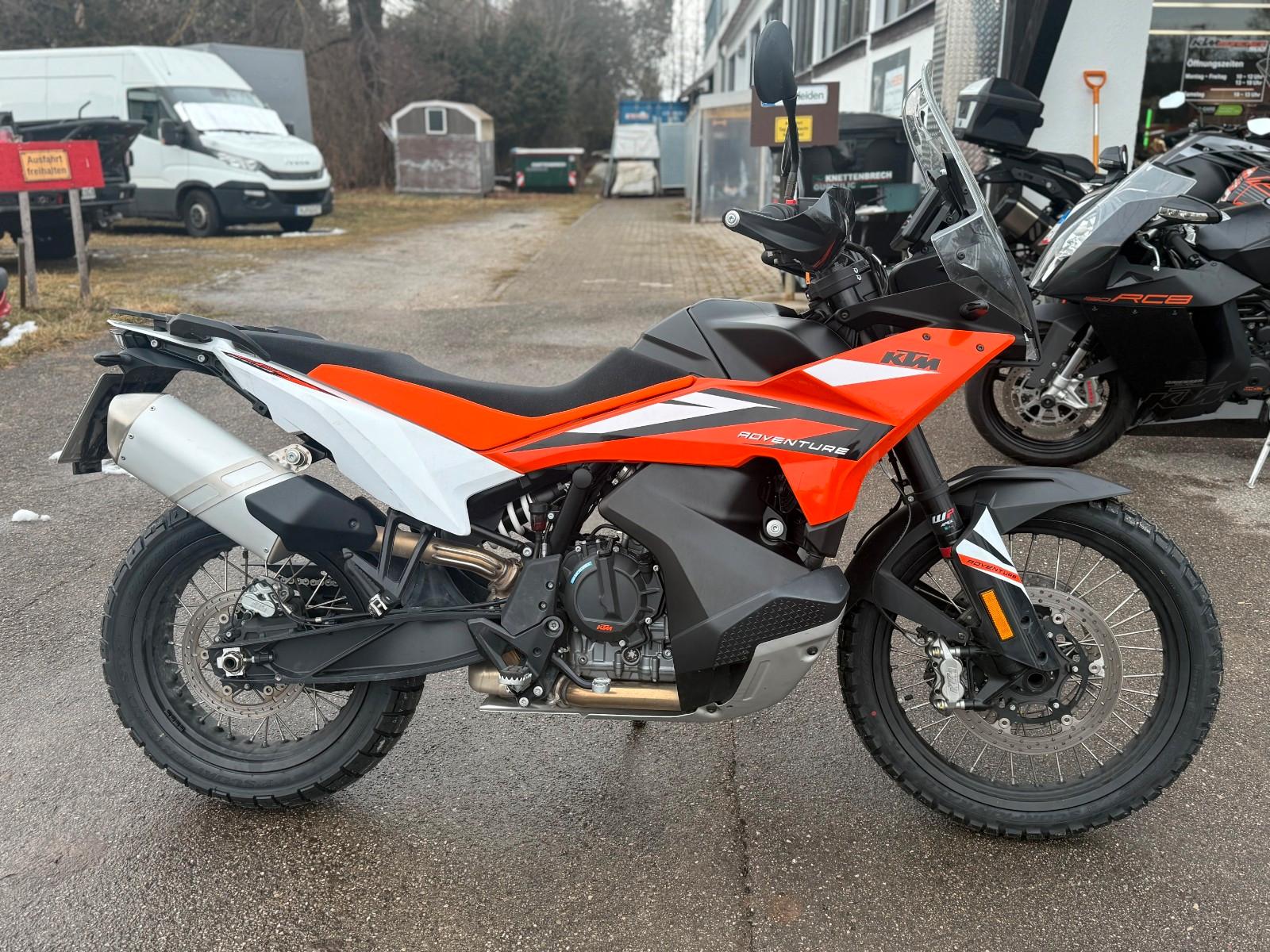 KTM 890 Adventure S Service neu