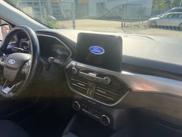 Ford Kuga - 10