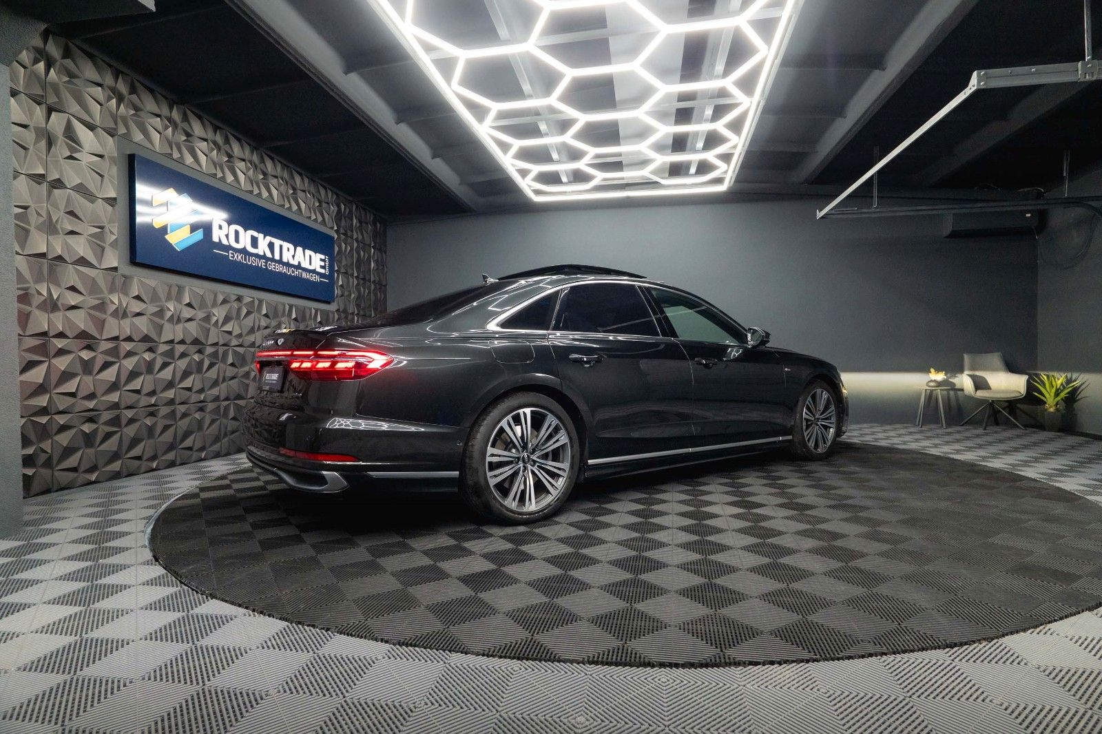 Fahrzeugabbildung Audi A8 60 TFSIe quattro S-Line *Dynamik*Pano*Massage