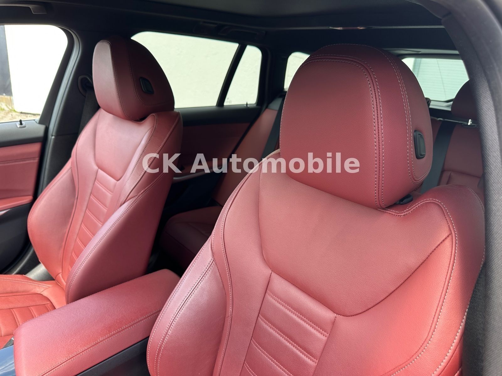 Fahrzeugabbildung BMW M340d xDrive Touring/Navi/Head-Up/Pano/360°/LED