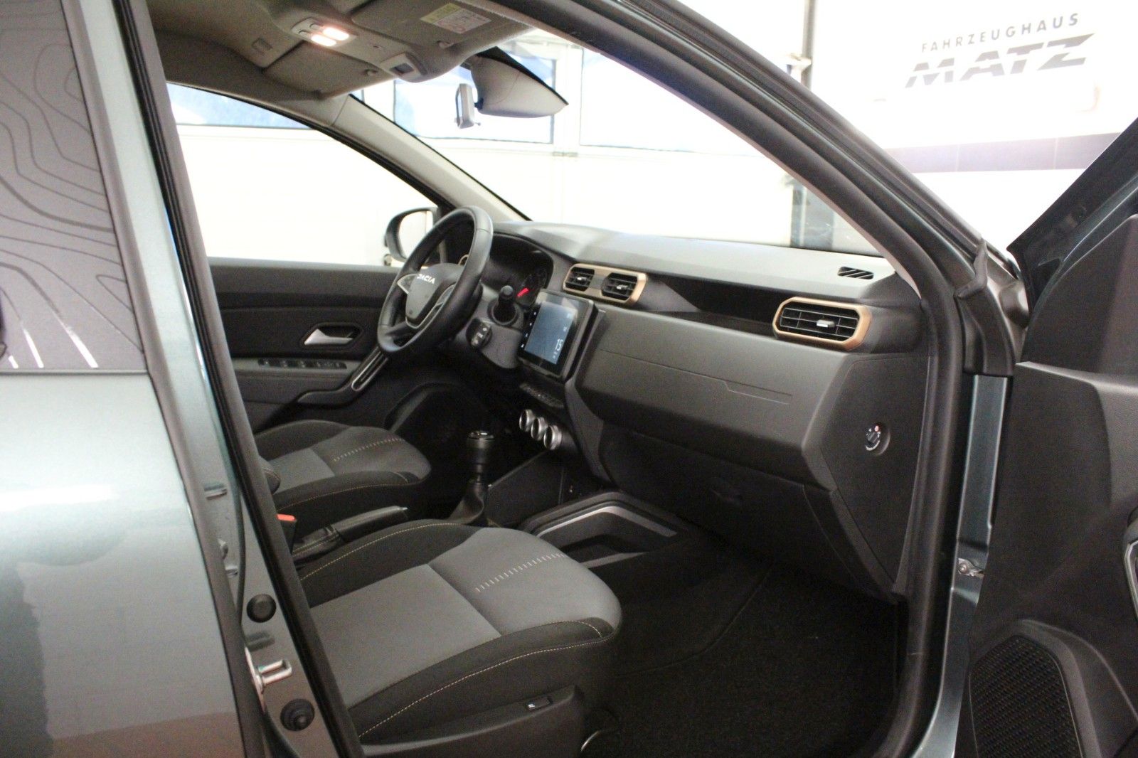 Fahrzeugabbildung Dacia Duster TCe130 Extreme *Navi*Sitzhzg**360 Grad