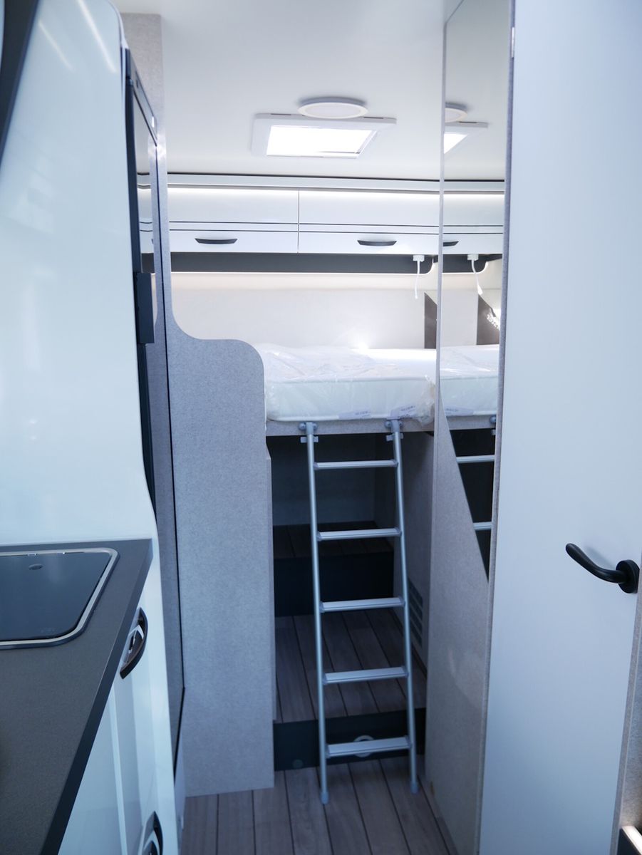 Fahrzeugabbildung Forster T FT669EB 8670,- EUR Sondernachlass / Pioneer