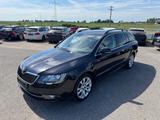 Skoda Superb Combi Exclusive 2.0 TDI DSG Navi SHG PDC - Skoda Superb: Combi Exclusive