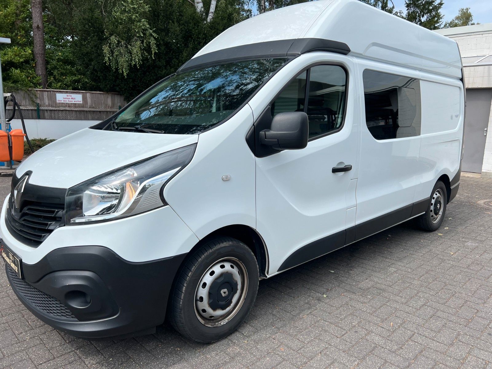 Renault Trafic - 1