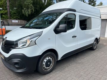 Renault Trafic - 1